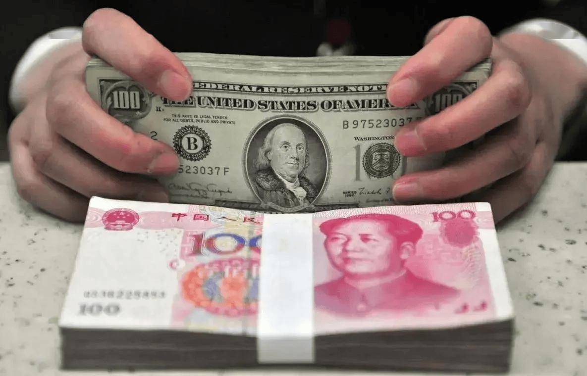 再次升级？中美货币战争再打响！美联储降息难产，我国如何应对？
