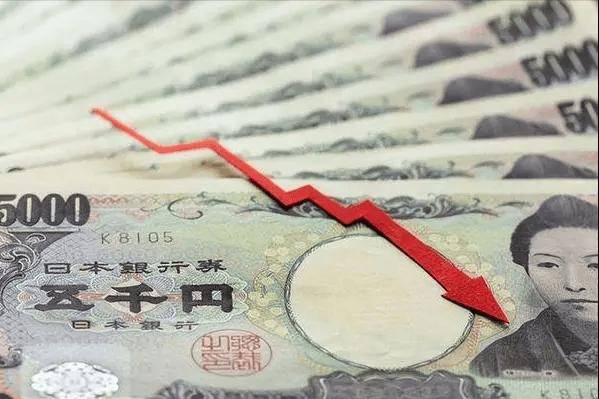 危机升级！人民币破7.3，日元汇率重回160，强势美元坑惨亚洲货币